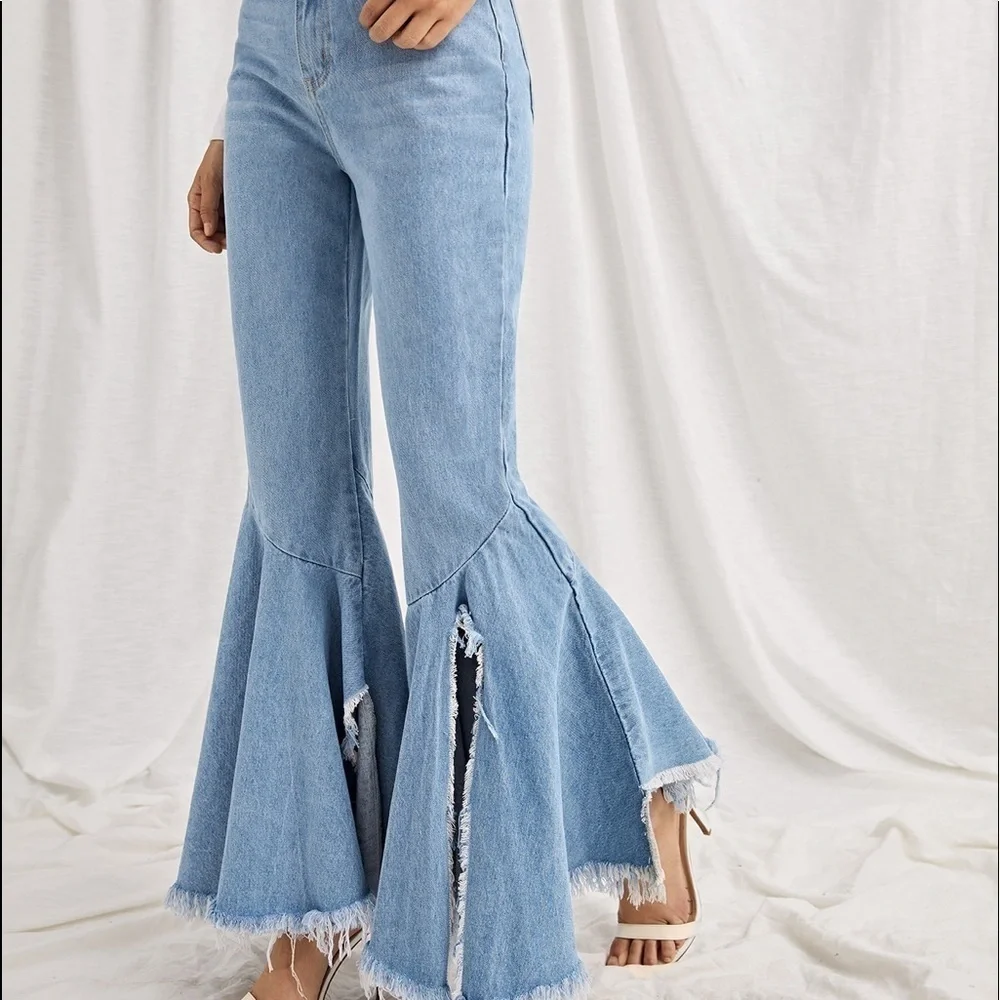 Shein,High-Waist,Raw Hem Flare Jeans, Fun, Funky and Fabulous,So Cool! Size XS
